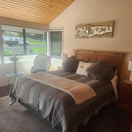 The Nunnery Hotel Te Aroha Exterior foto