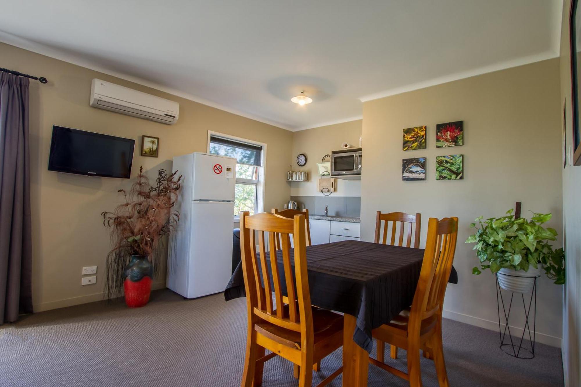 The Nunnery Hotel Te Aroha Exterior foto