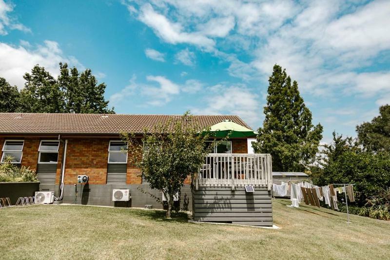 The Nunnery Hotel Te Aroha Exterior foto