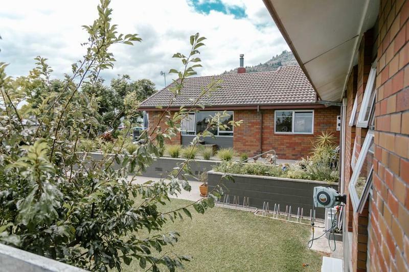 The Nunnery Hotel Te Aroha Exterior foto