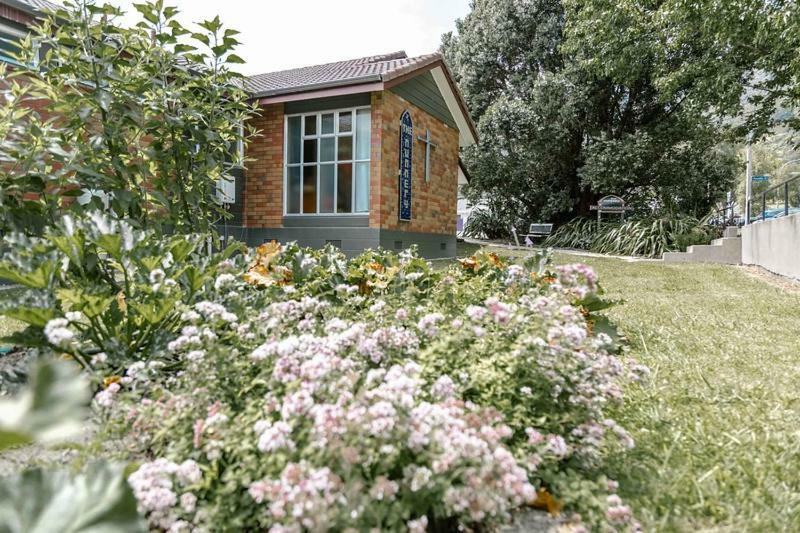 The Nunnery Hotel Te Aroha Exterior foto